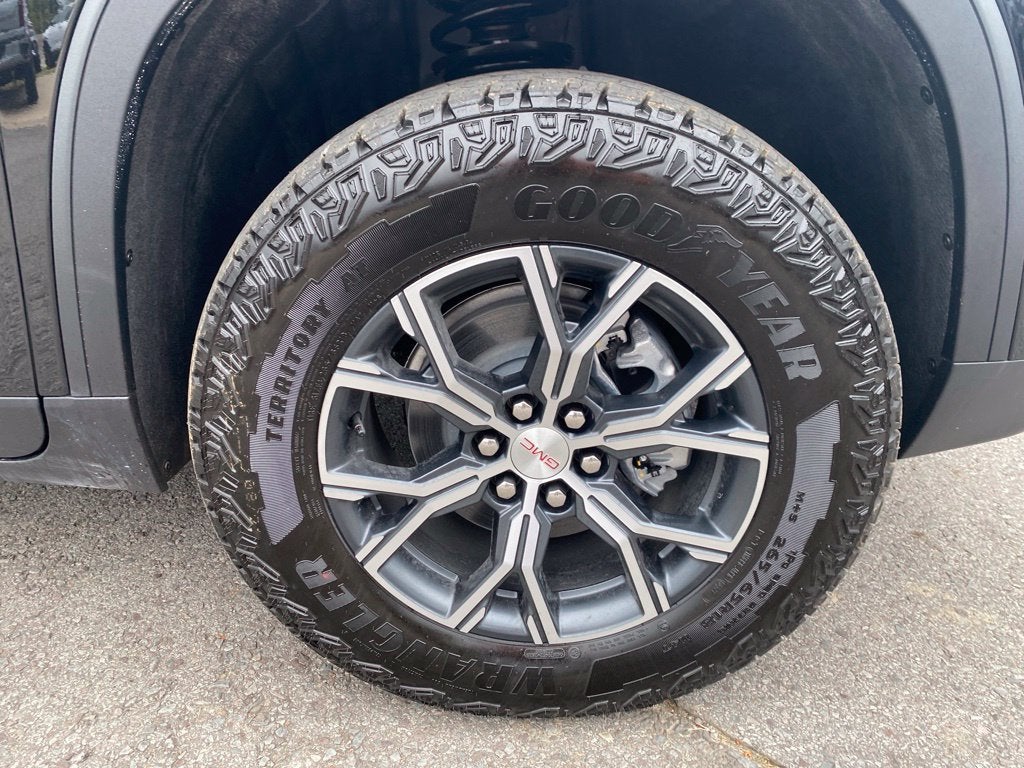 2027 GMC Acadia AT4