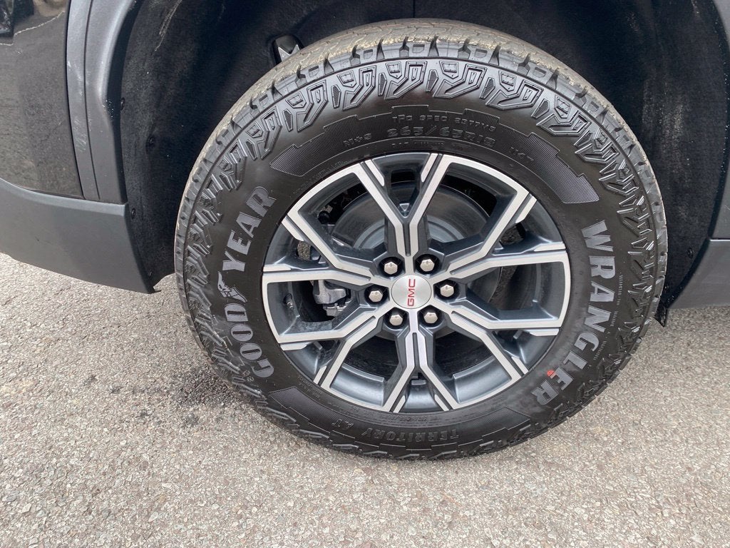 2027 GMC Acadia AT4