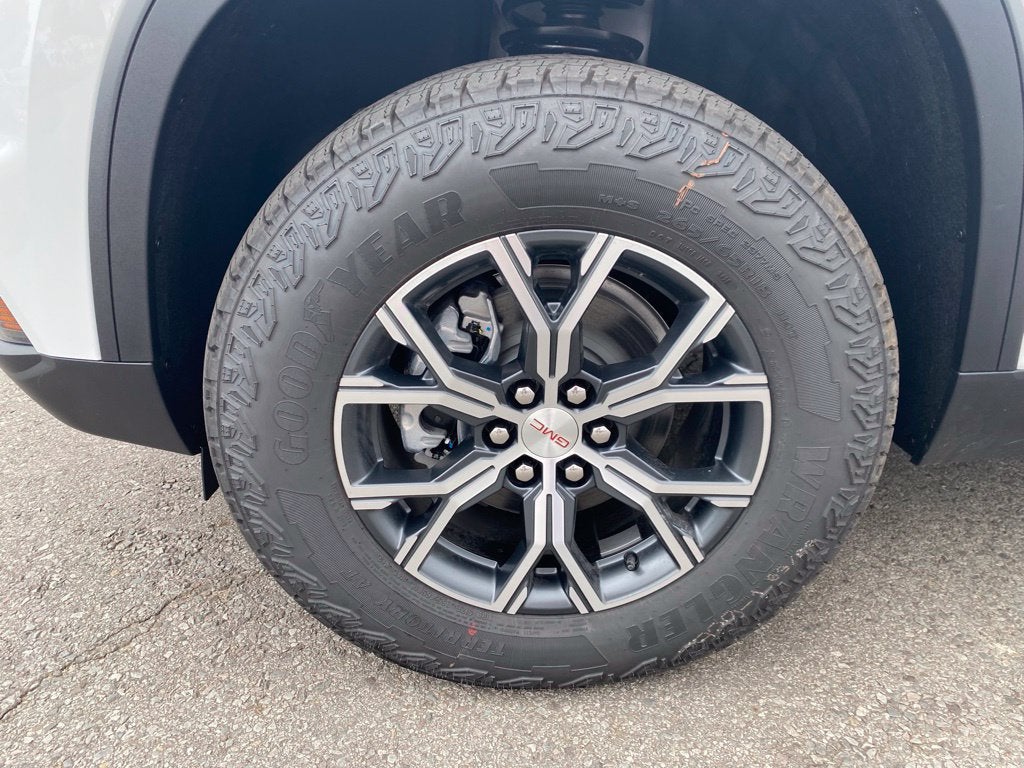 2027 GMC Acadia AT4