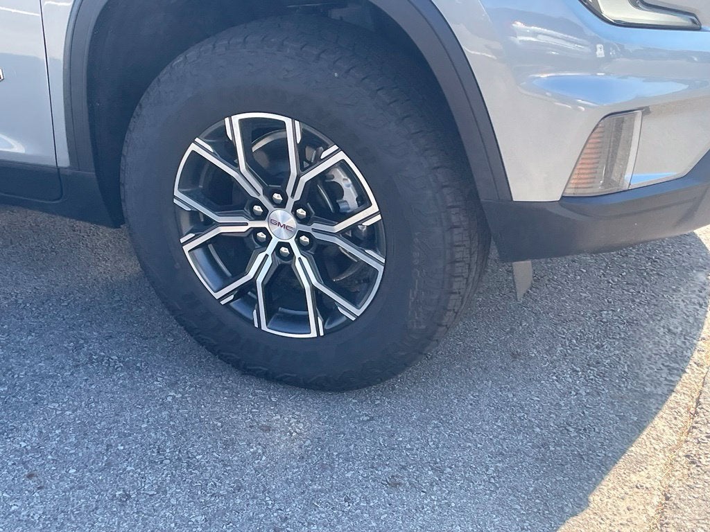 2027 GMC Acadia AT4