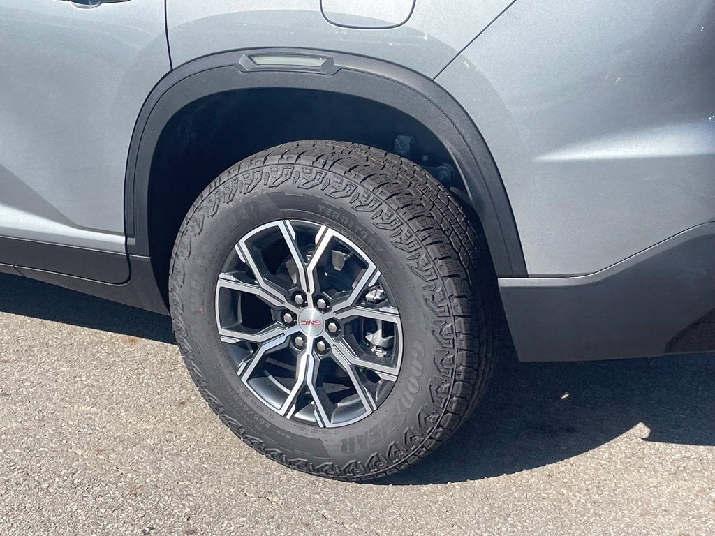 2027 GMC Acadia AT4