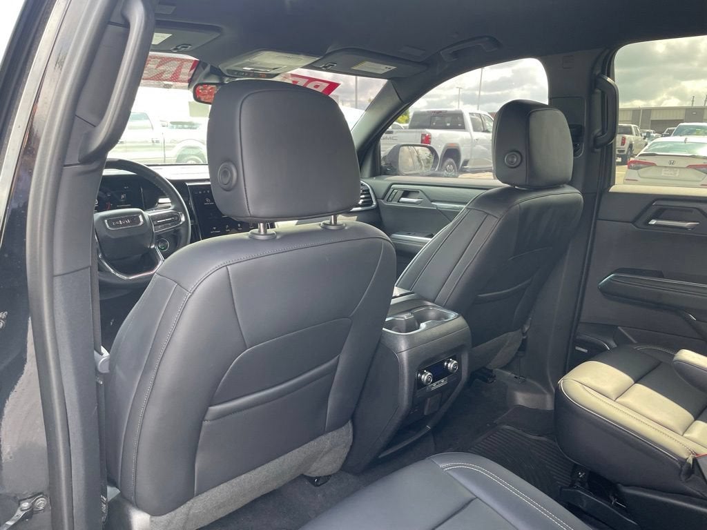 2024 GMC Acadia Elevation