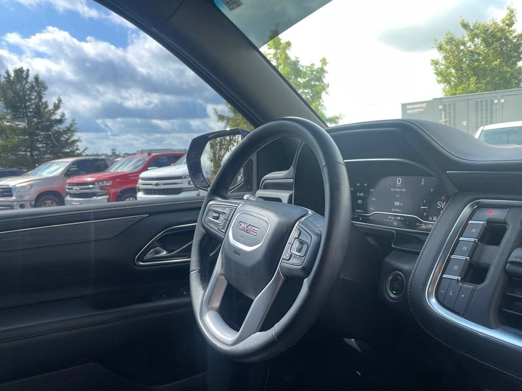 2023 GMC Yukon XL SLT