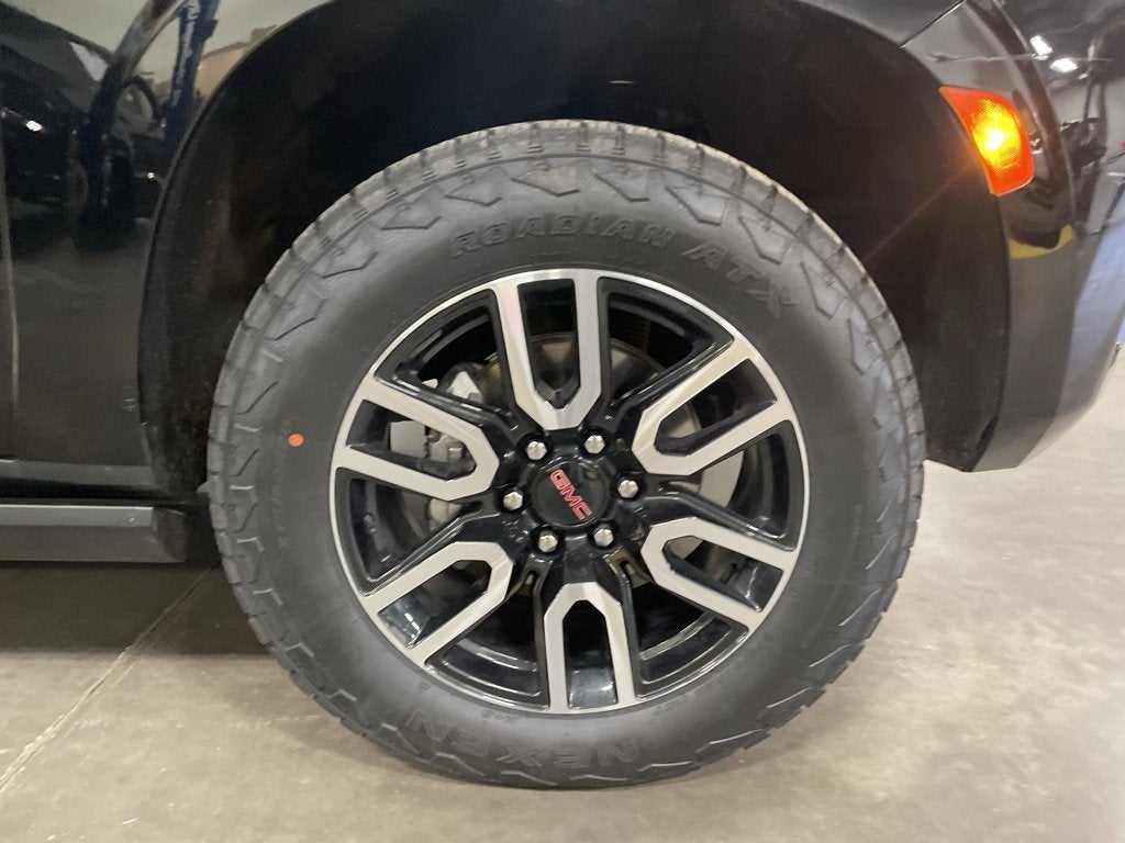 2024 GMC Yukon XL AT4