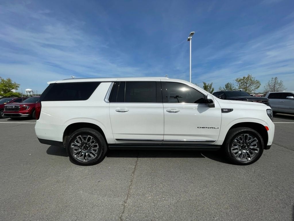 2023 GMC Yukon XL Denali Ultimate