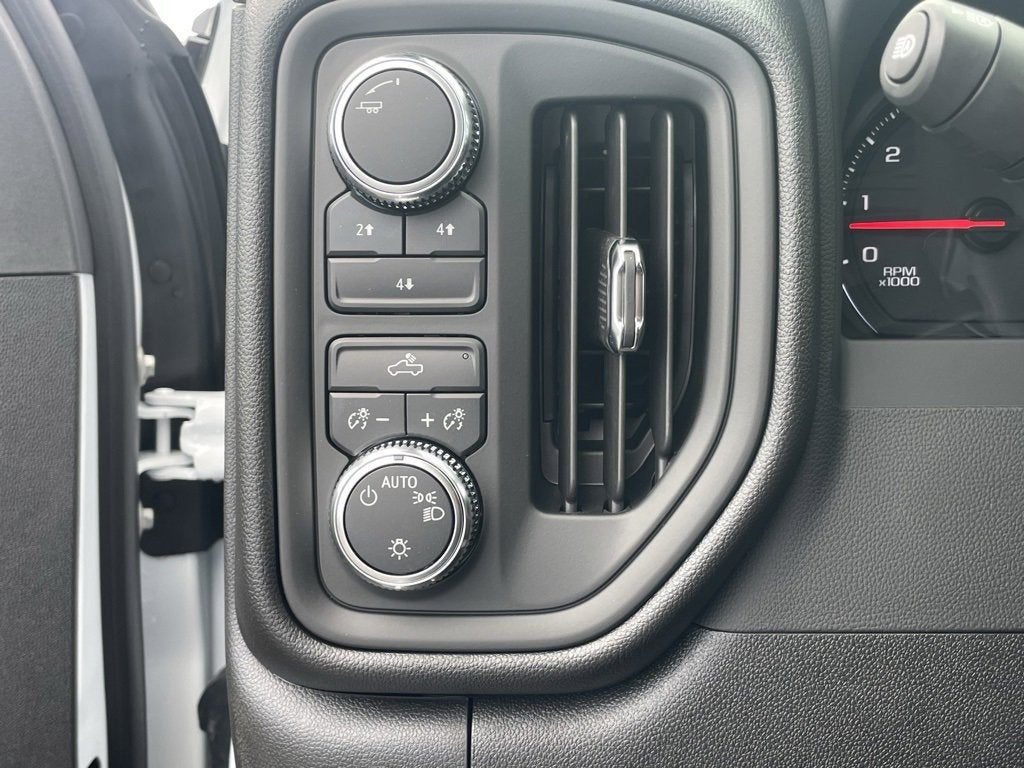 2025 GMC Sierra 2500 HD Pro