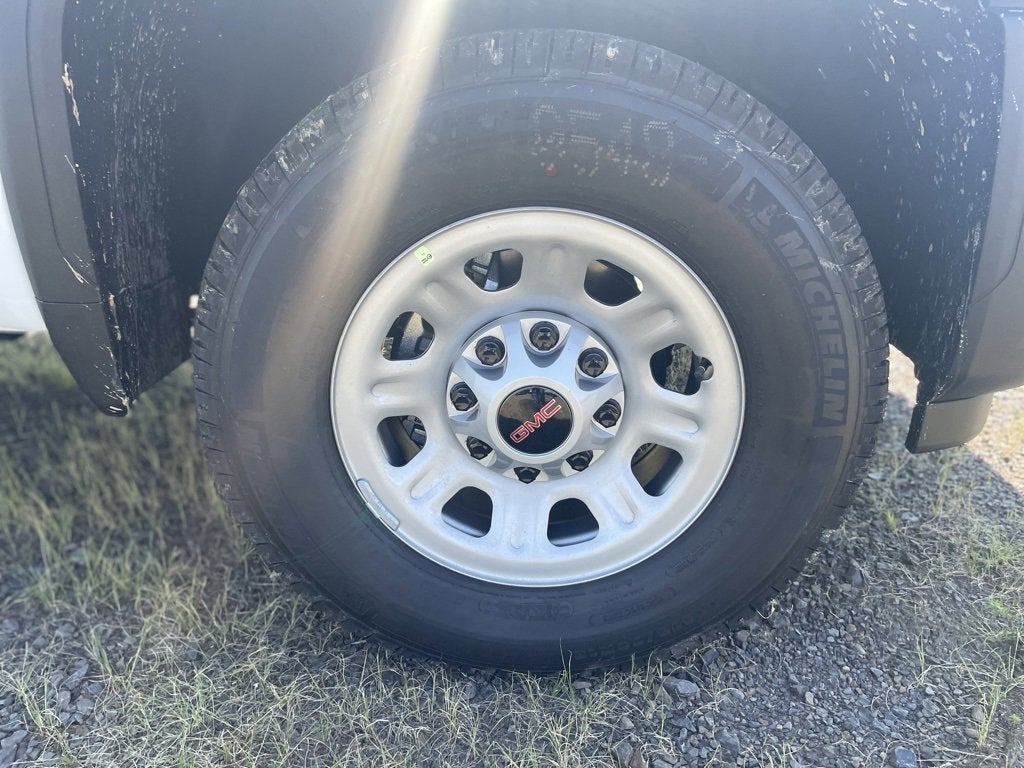 2025 GMC Sierra 2500 HD Pro