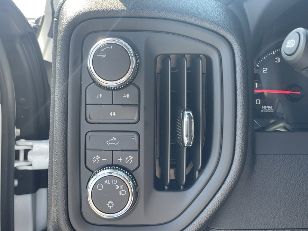 2025 GMC Sierra 2500 HD Pro