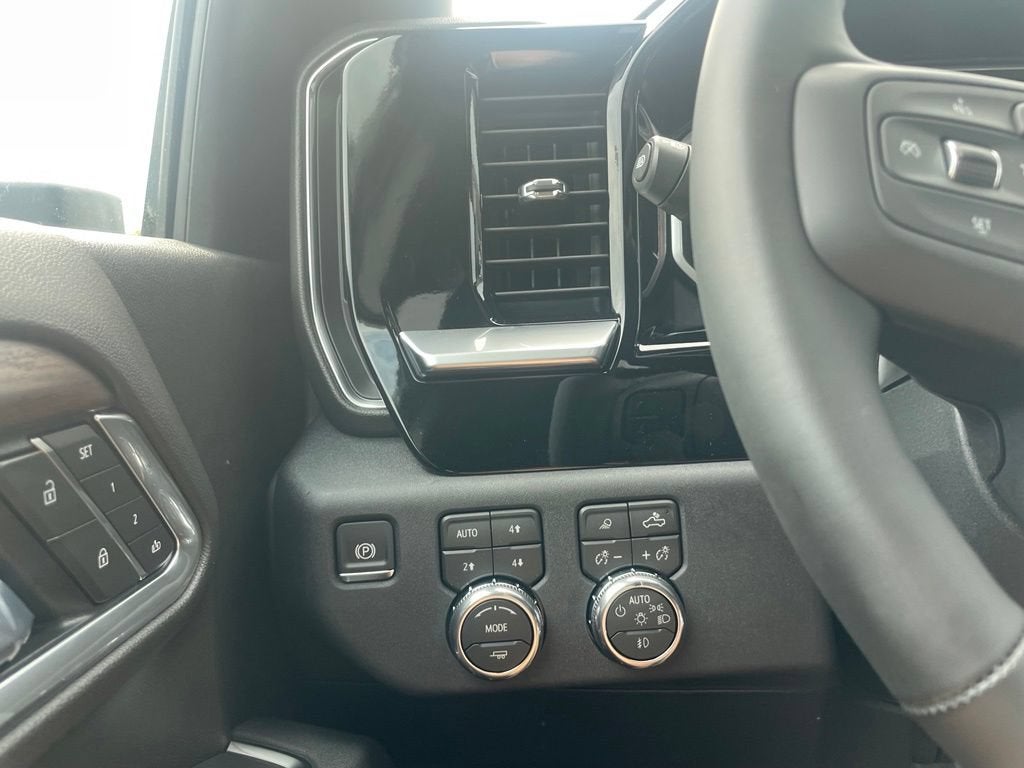 2026 GMC Sierra 2500HD SLT - Photo 11