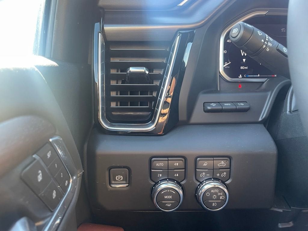 2026 GMC Sierra 3500 HD Denali Ultimate DRW