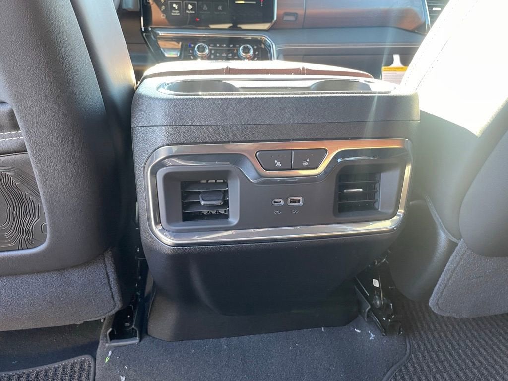 2026 GMC Sierra 3500 HD Denali Ultimate DRW