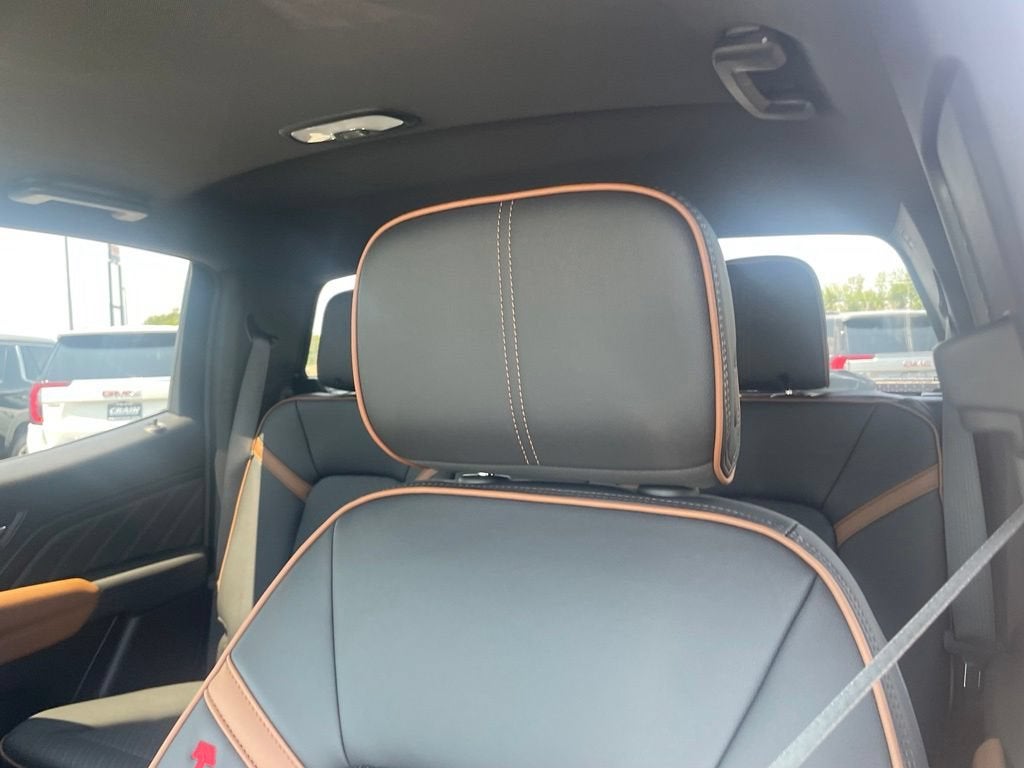 2026 GMC Canyon AT4 - Photo 22