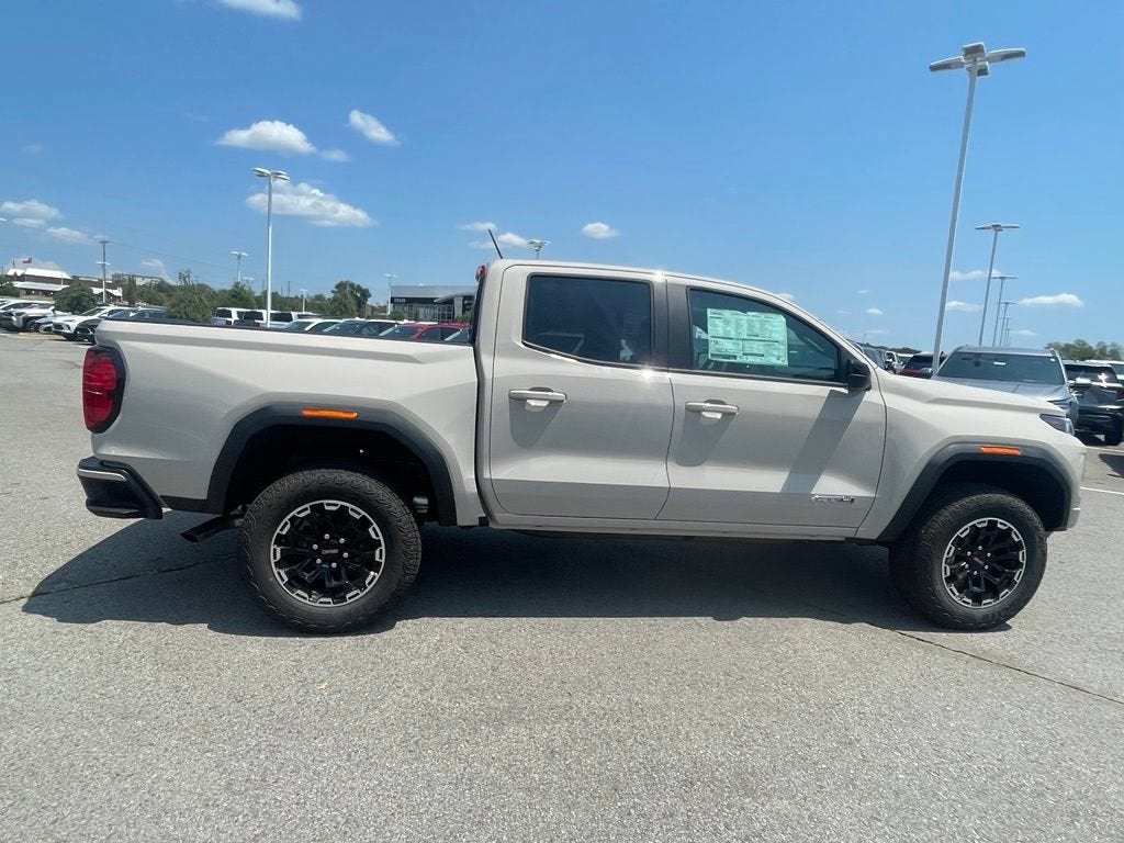2026 GMC Canyon AT4 - Photo 8