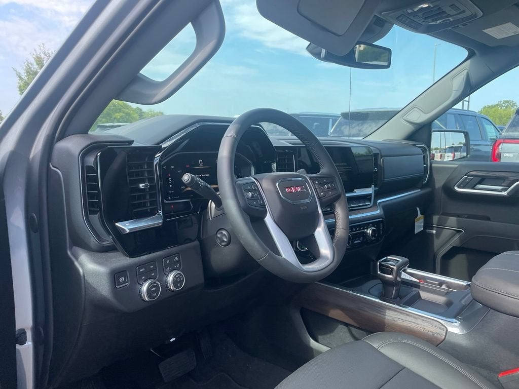 2026 GMC Sierra 1500 SLT - Photo 14