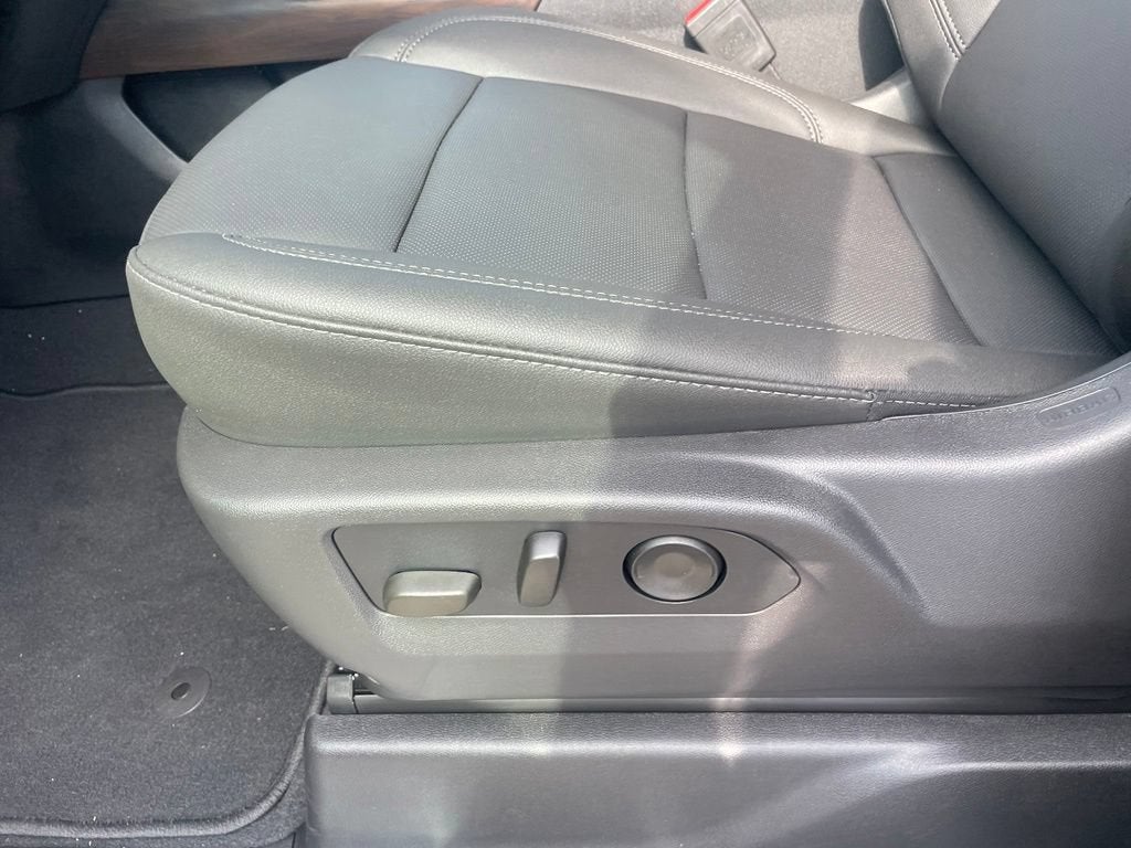 2026 GMC Sierra 1500 SLT - Photo 15