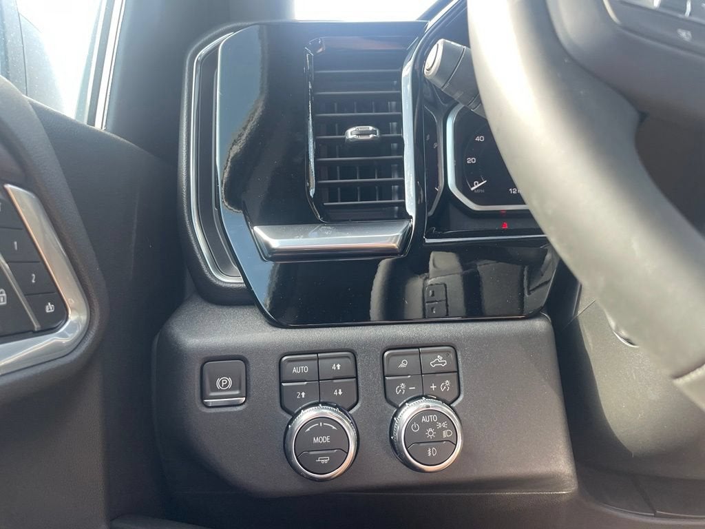 2026 GMC Sierra 1500 SLT - Photo 17