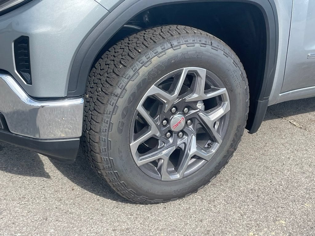 2026 GMC Sierra 1500 SLT - Photo 3
