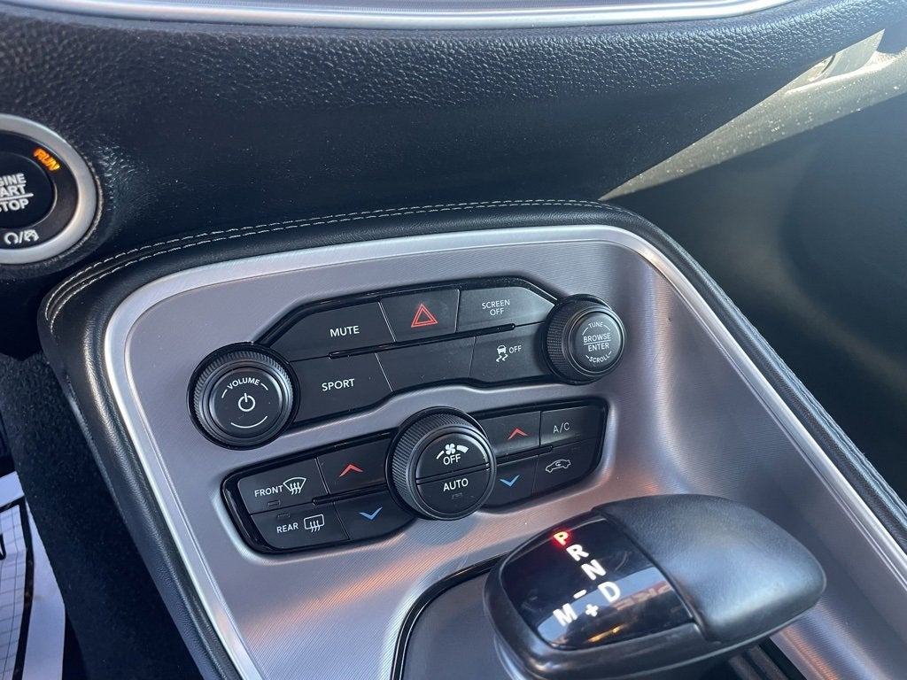 2022 Dodge Challenger SXT