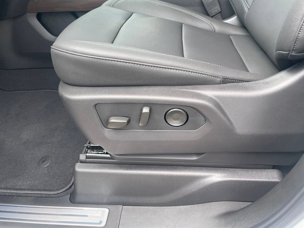2026 GMC Sierra 1500 SLT - Photo 10