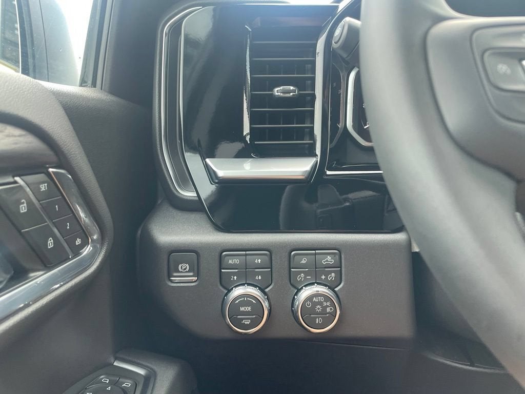 2026 GMC Sierra 1500 SLT - Photo 12