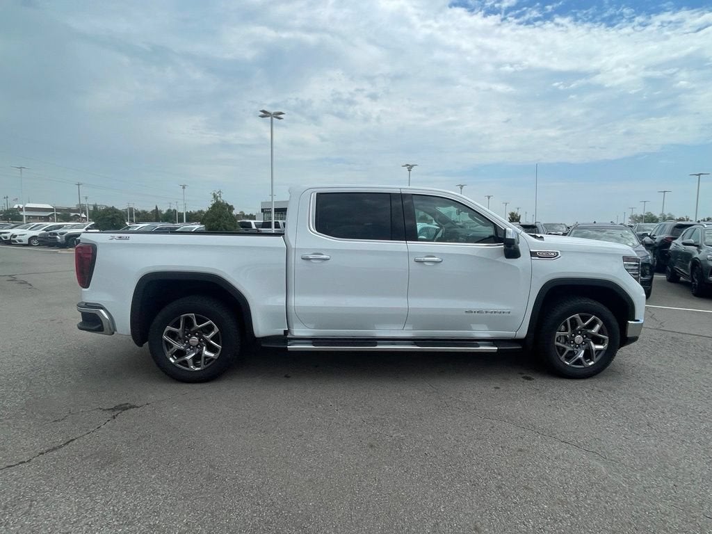 2026 GMC Sierra 1500 SLT - Photo 9