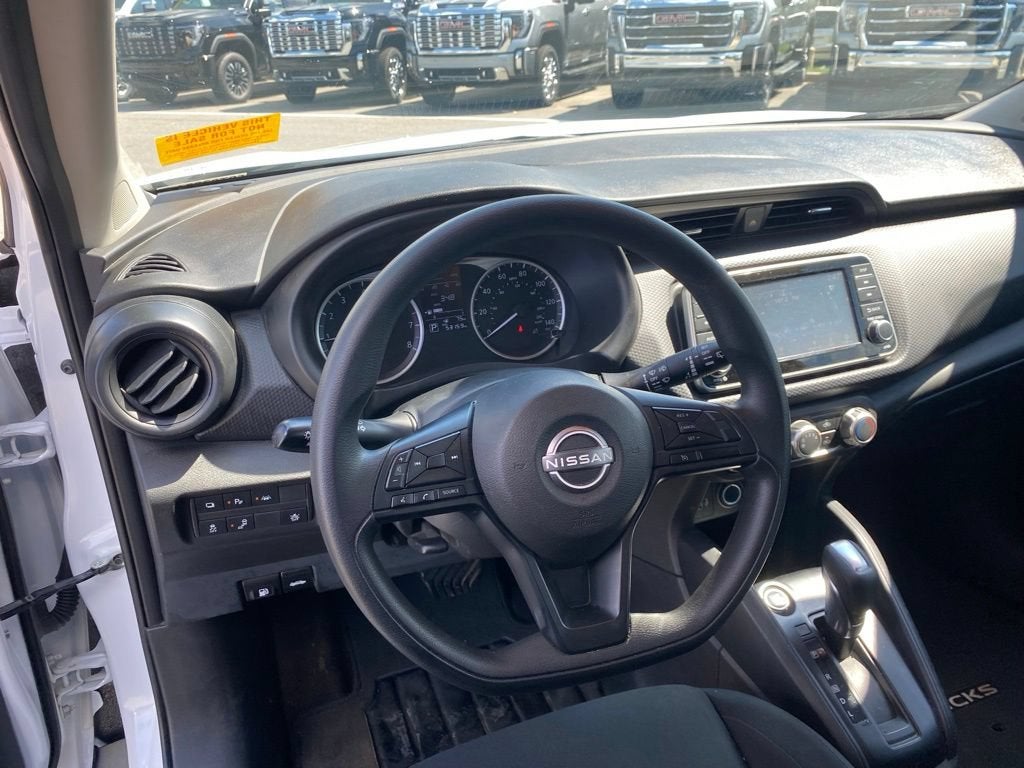 2023 Nissan Kicks S