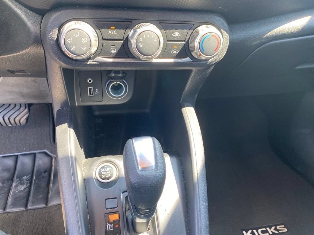 2023 Nissan Kicks S
