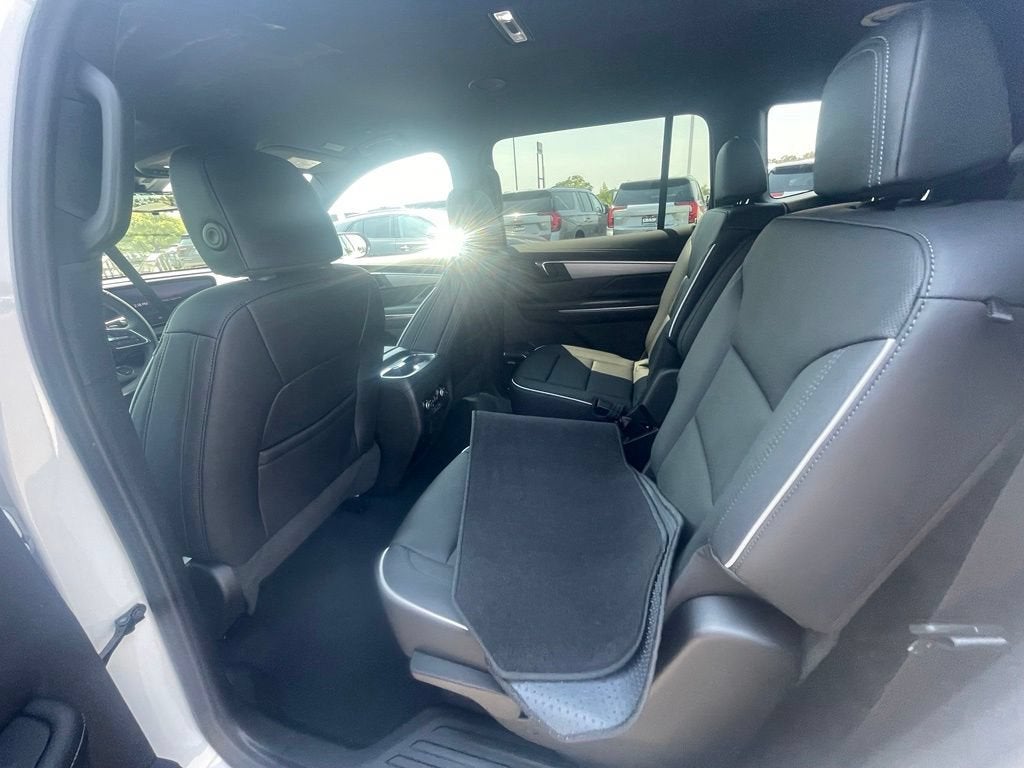 2027 Buick Enclave Preferred - Photo 25