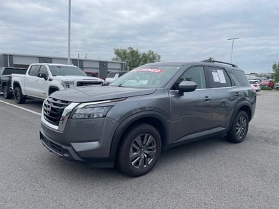 2024 Nissan Pathfinder SV