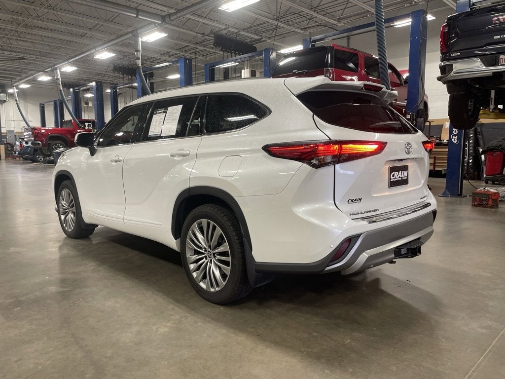 2022 Toyota Highlander Platinum