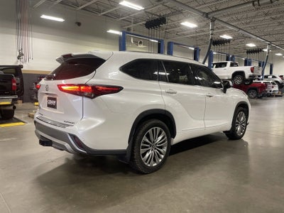 2022 Toyota Highlander Platinum