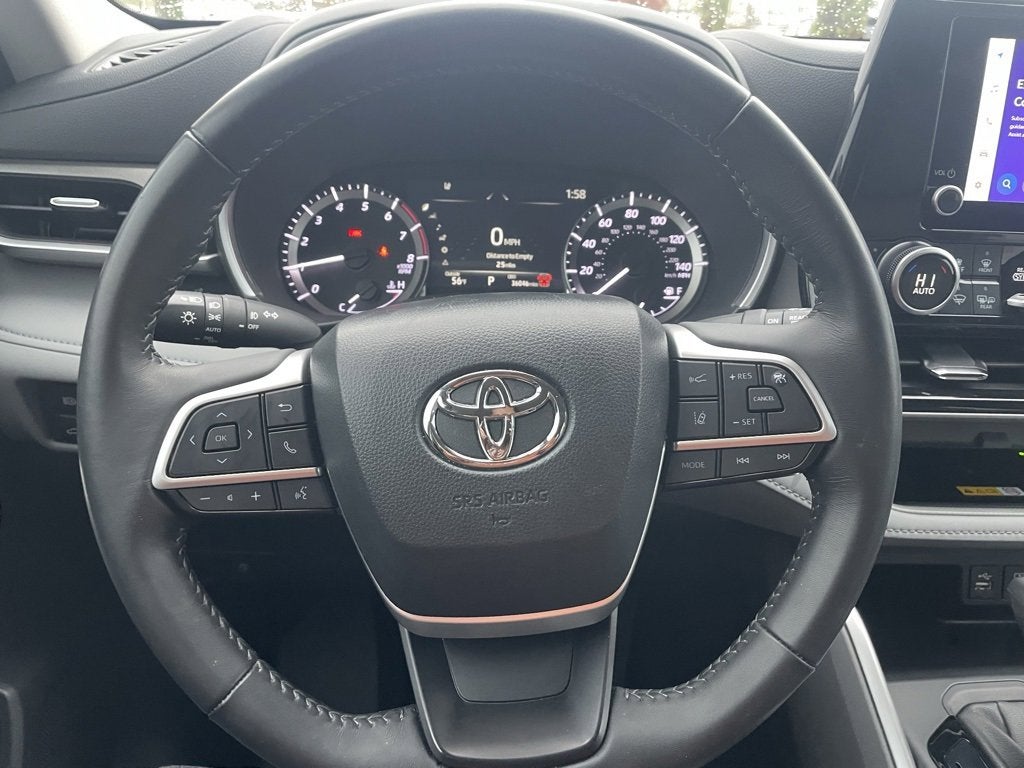 2024 Toyota Highlander LE