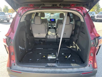 2025 Toyota Sienna LE