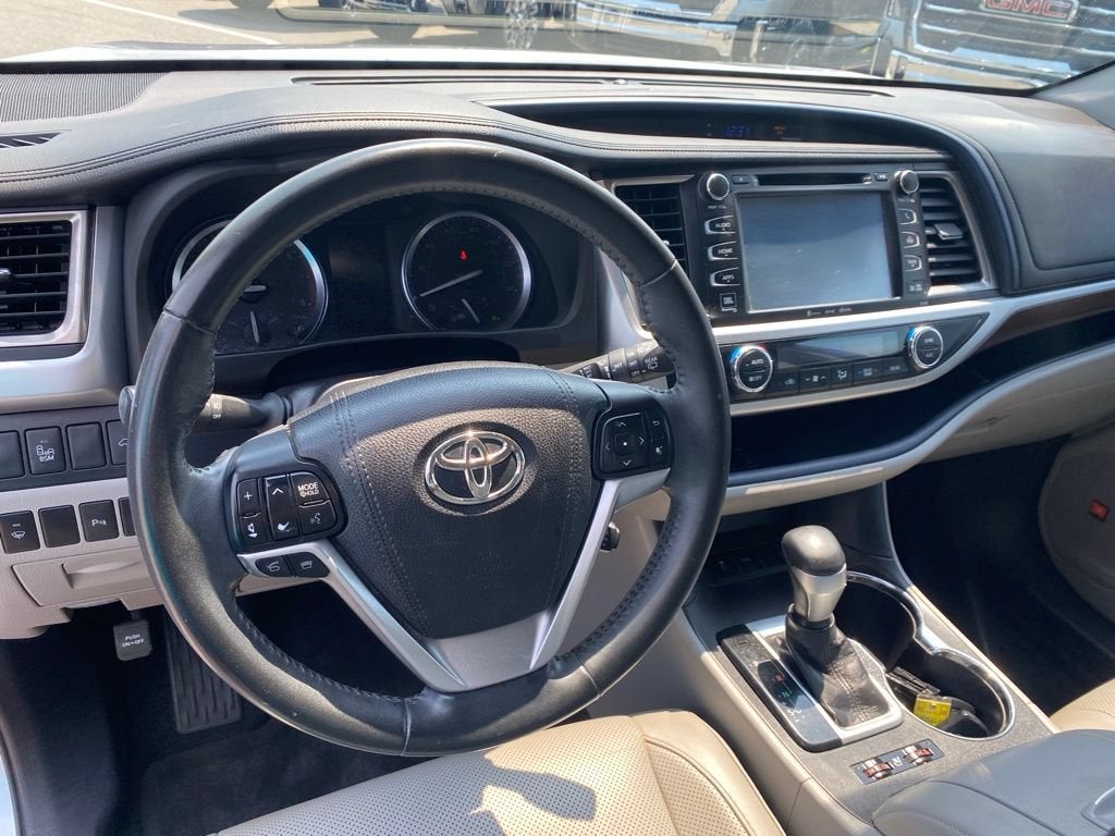 2016 Toyota Highlander Limited