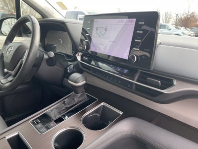 2024 Toyota Sienna XLE