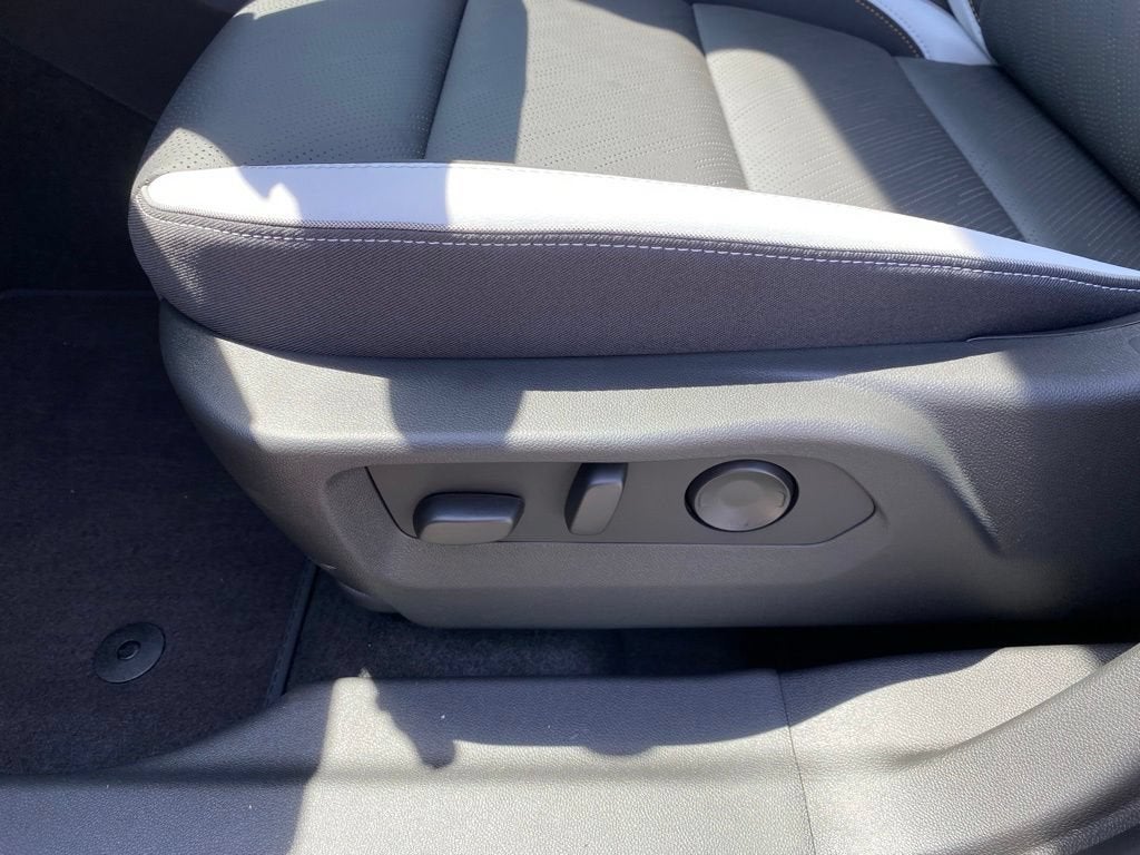 2026 Buick Envision Sport Touring - Photo 16