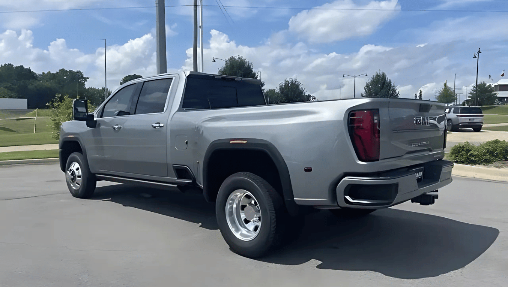 Side View of the 2025 GMC Sierra 3500 HD