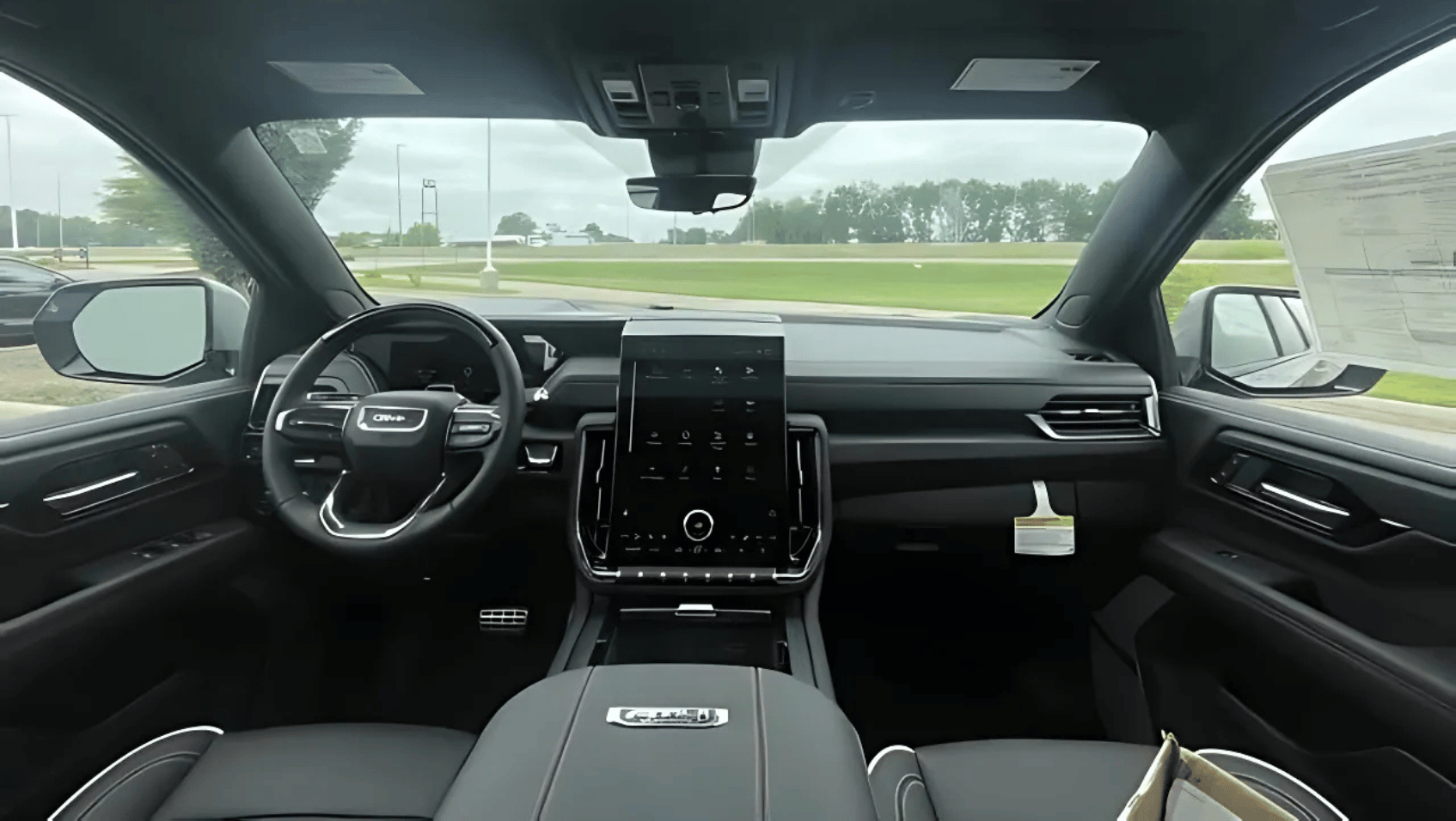 Interior View of the 2025 GMC Yukon