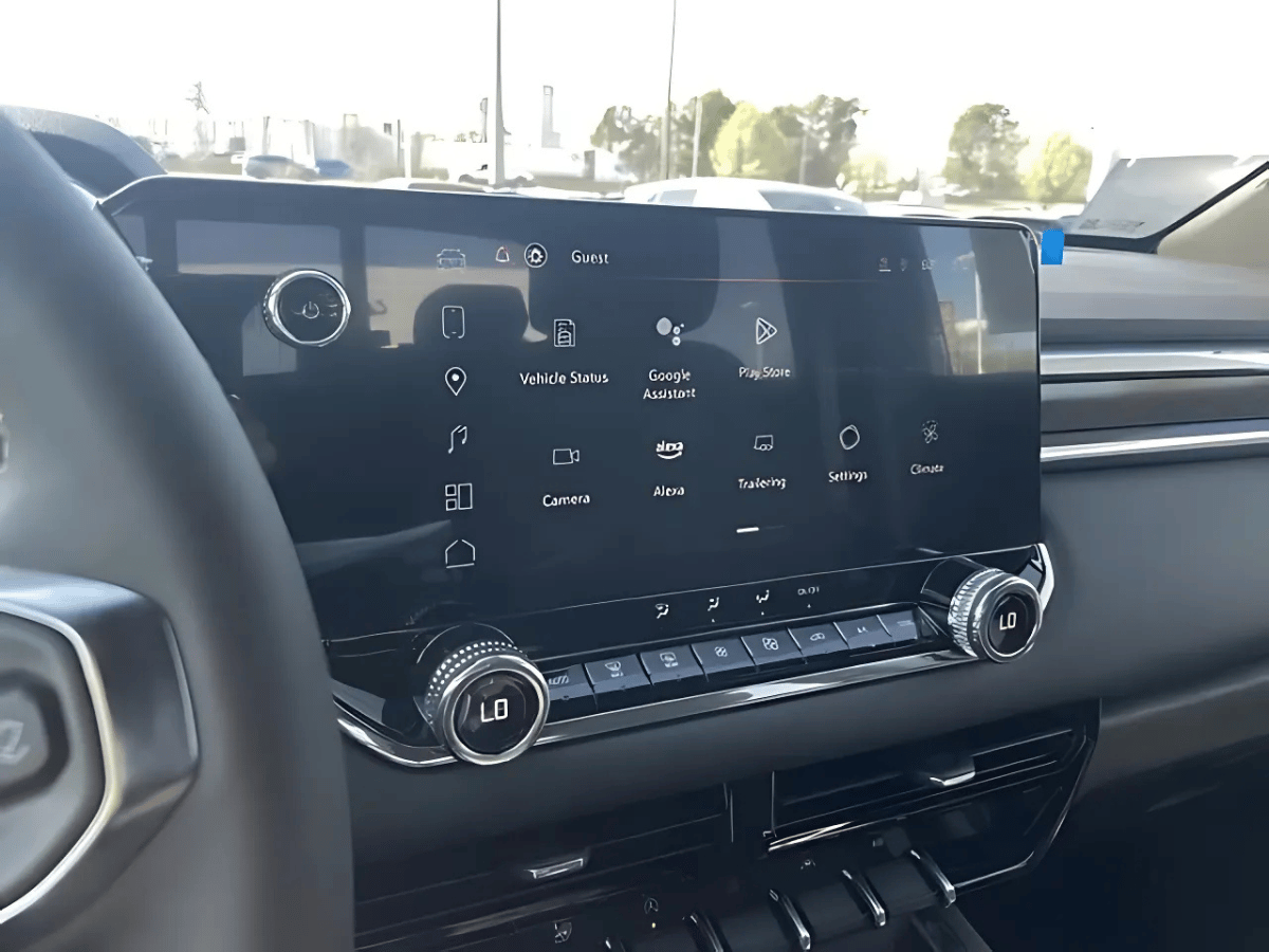 GMC Canyon tech features