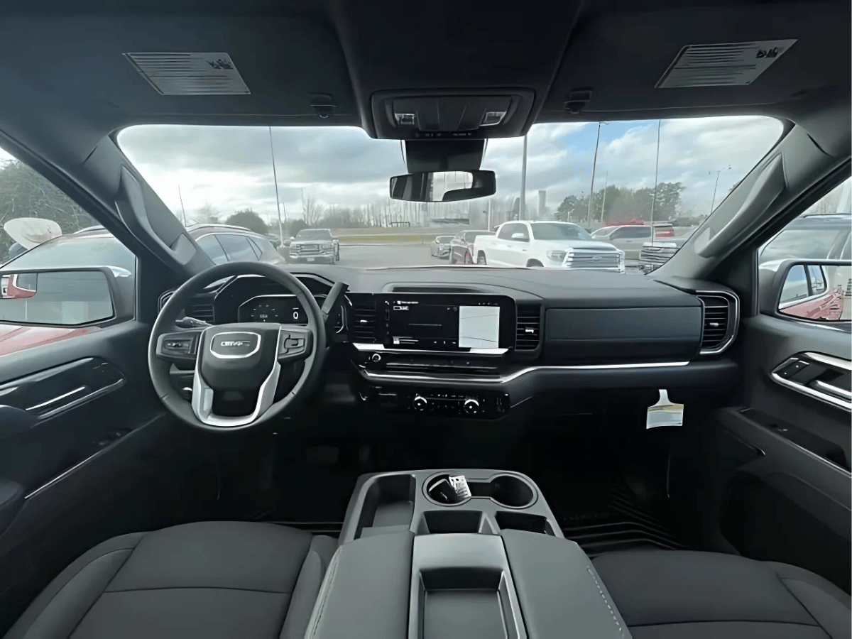 GMC Sierra 1500 interior
