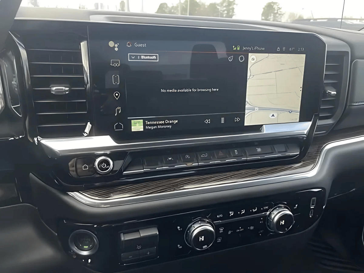 GMC Sierra 1500 tech features